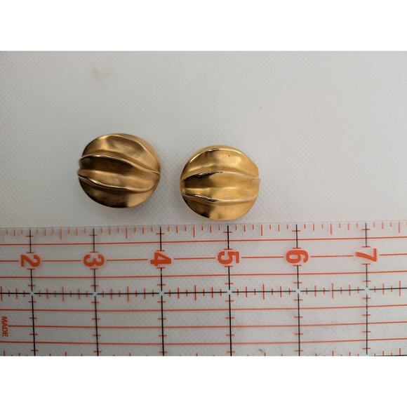 Givenchy 1970’s Modernist Three Dimensional Matte Gold Highlight Earrings - Picture 5 of 5